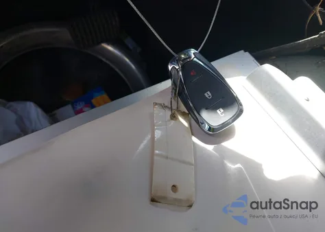 2019 Chevrolet Equinox Ls z USA, uszkodzony, nr VIN 3GNAXHEV6KS647931